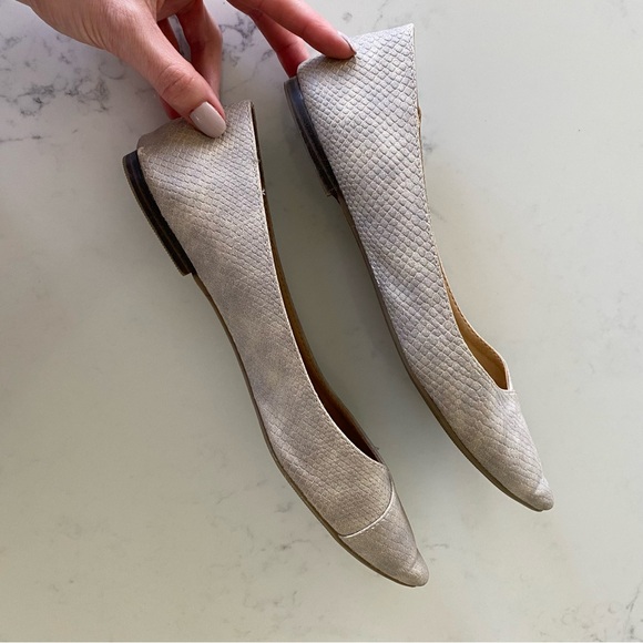 Gap pointed flats, size 8 - Picture 5 of 10